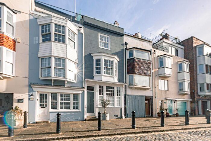 4 Bedroom Terraced House For Sale In Bath Square, Old Portsmouth, PO1