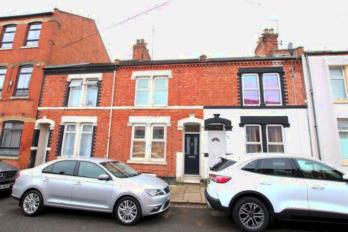 4 Bedroom House To Rent In Henry Street, Northampton, NN1