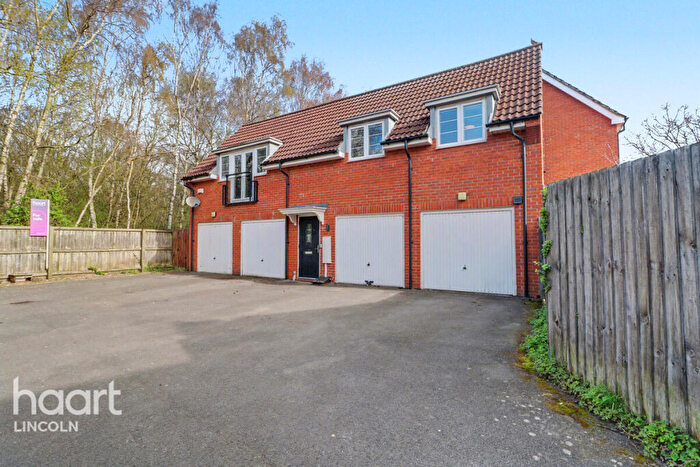 2 Bedroom Detached House For Sale In Carnoustie Drive, Lincoln, LN6