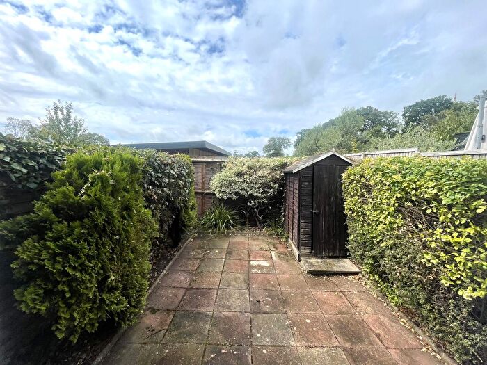 2 Bedroom Flat To Rent In Birkbeck Road, Mill Hill, NW7