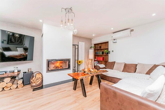 5 Bedroom Detached House For Sale In Chichele Street, Higham Ferrers, NN10