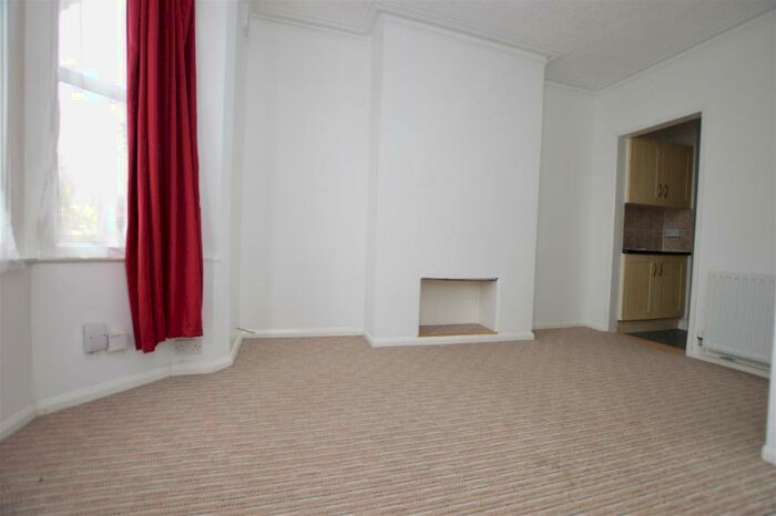 1 Bedroom Flat To Rent In Vastern Road, RG1