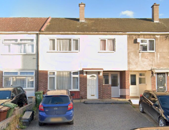 4 Bedroom Terraced House To Rent In Chelmer Crescent, London, IG11