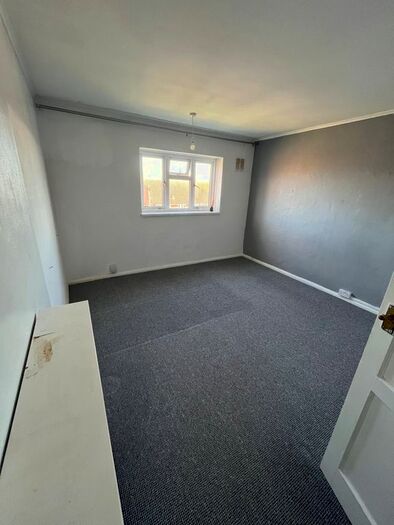 1 Bedroom Flat To Rent In The Crestway, Brighton, BN1