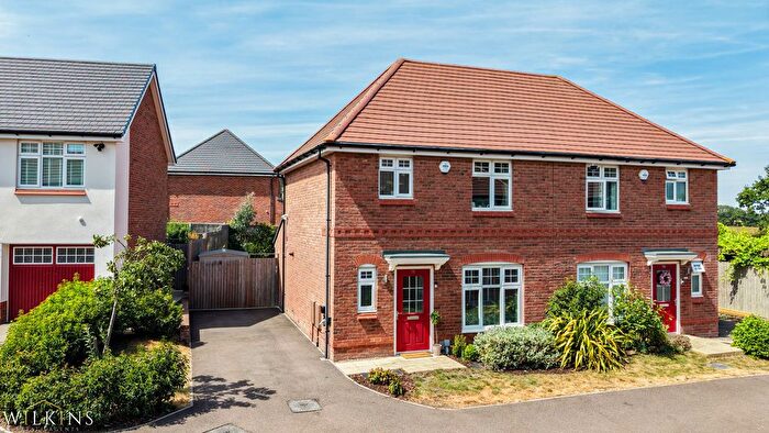 3 Bedroom Semi-Detached House For Sale In Ribbon Avenue, Ansley, Nuneaton, Warwickshire, CV10