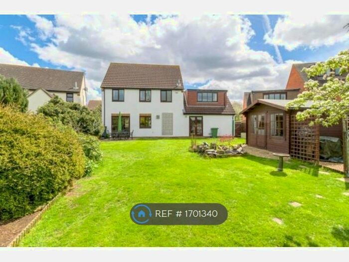 5 Bedroom Detached House To Rent In Hadrians Drive, Milton Keynes, MK13