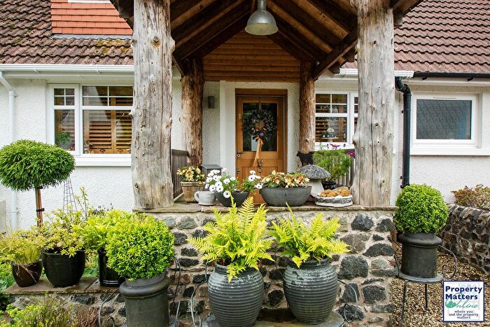 1 Bedroom Semi-Detached House For Sale In Kirkton Place, Fenwick, KA3