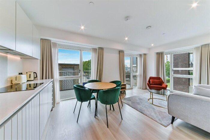 2 Bedroom Apartment To Rent In Galleria House, Western Gateway, E16