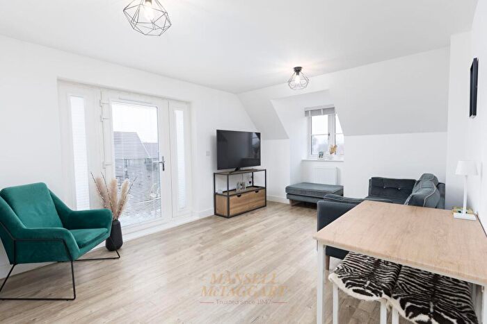 2 Bedroom Flat For Sale In Hoadley Road, Comet House, RH6