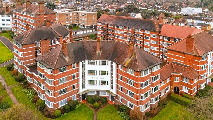 2 Bedroom Flat For Sale In Deanhill Court, Upper Richmond Road West, SW14