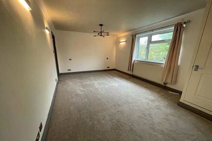 5 Bedroom Property To Rent In Laurel Close, Yaxley, Peterborough, PE7