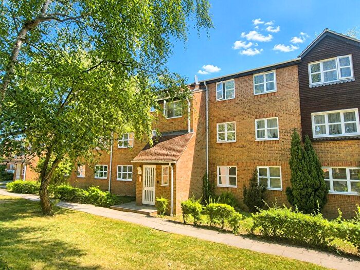 1 Bedroom Apartment To Rent In Stevenson Close, Oakleigh Park, EN5