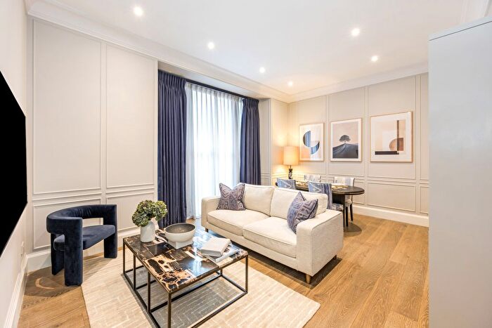 2 Bedroom Flat To Rent In Herbert Cresent, SW1X