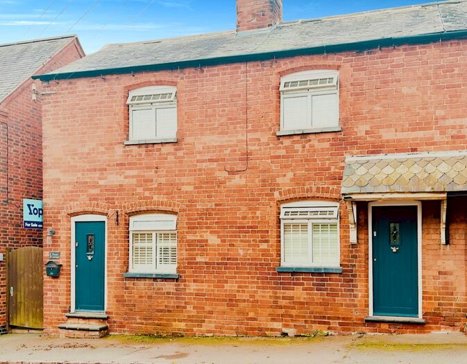 3 Bedroom Cottage For Sale In Main Street, Gumley, Market Harborough, LE16