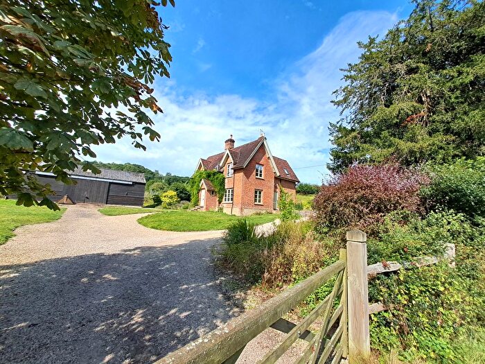 4 Bedroom Farmhouse To Rent In Penn Lane, Ide Hill, TN14