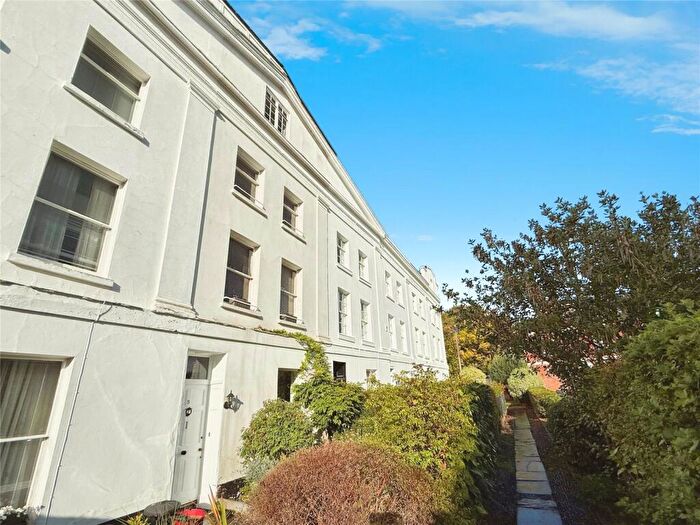 3 Bedroom Maisonette To Rent In Silver Terrace, Exeter, Devon, EX4