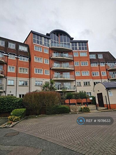 2 Bedroom Flat To Rent In The Thomas More Building, Ruislip, HA4
