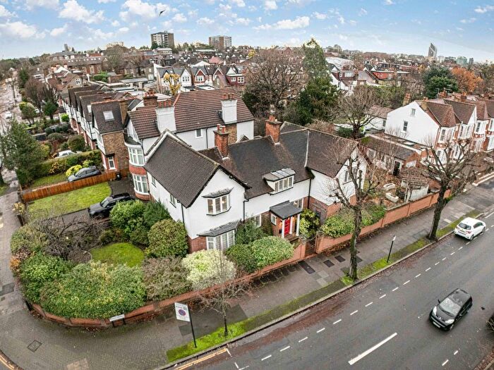 5 Bedroom Detached House For Sale In Cleveland Road, West Ealing, W13