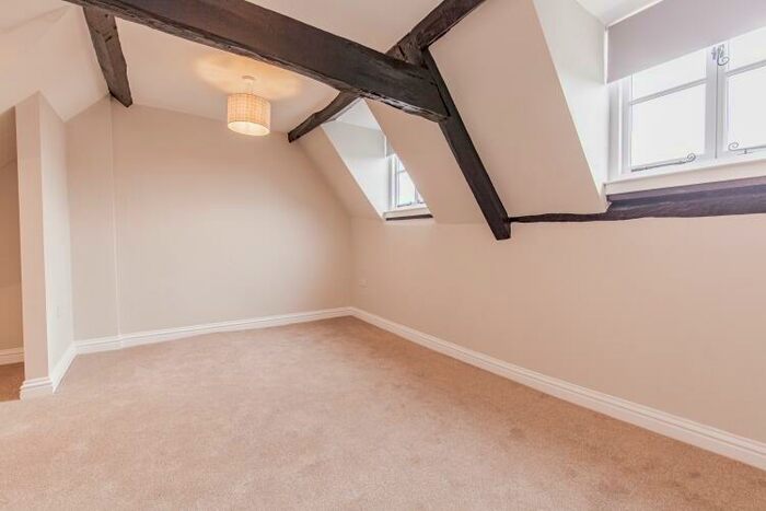 2 Bedroom Apartment To Rent In Market Square, Bicester, OX26