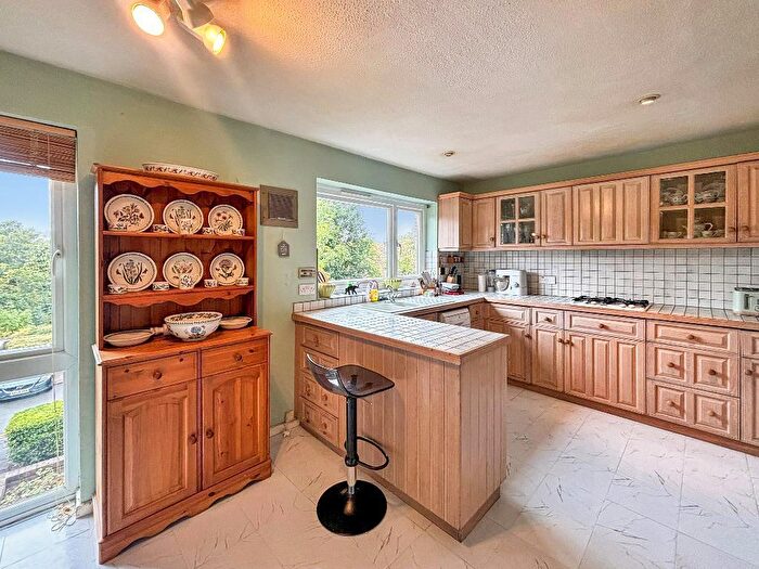 4 Bedroom Terraced House For Sale In Hartscroft, South Croydon, CR0