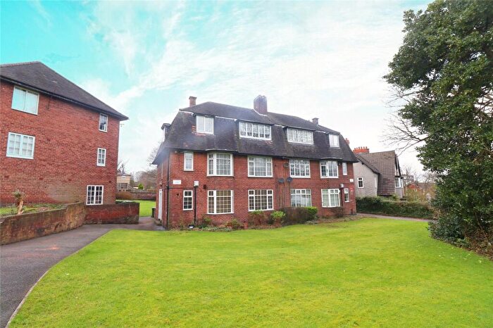 2 Bedroom Apartment For Sale In Victoria Gardens, Oxton, Wirral, CH43