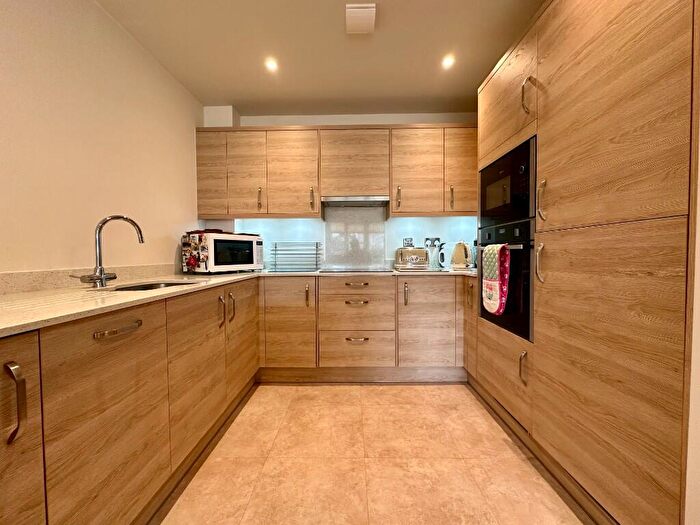 1 Bedroom Retirement Property For Sale In Fountain Way, Salisbury, Wiltshire, SP2
