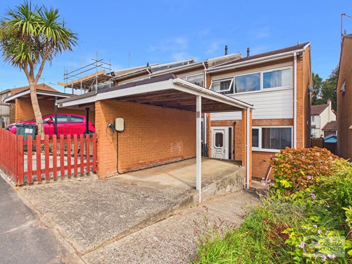 2 Bedroom End Terrace House For Sale In The Warren, Newton Abbot, TQ12