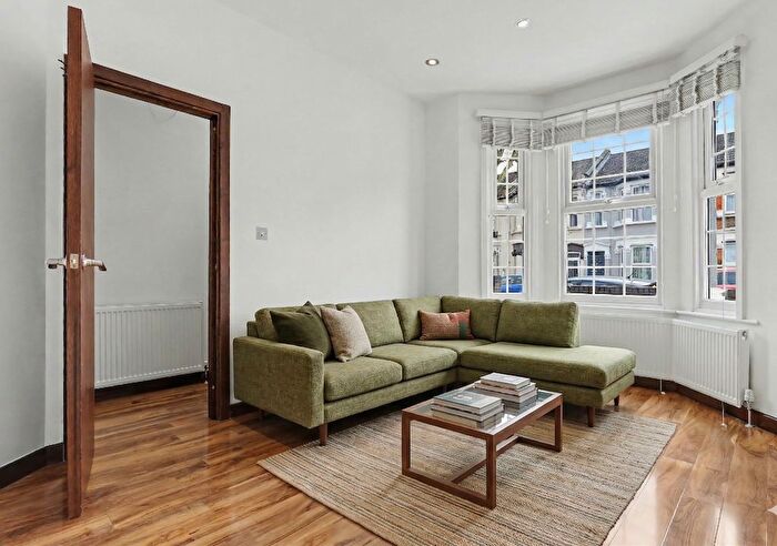 5 Bedroom Terraced House For Sale In Salisbury Road, Manor Park, London, E12