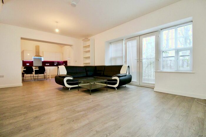 1 Bedroom Maisonette To Rent In Cowbridge Road West, CF5