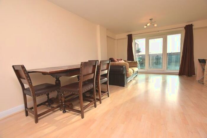 2 Bedroom Apartment To Rent In Royal Plaza, Westfield Terrace, S1