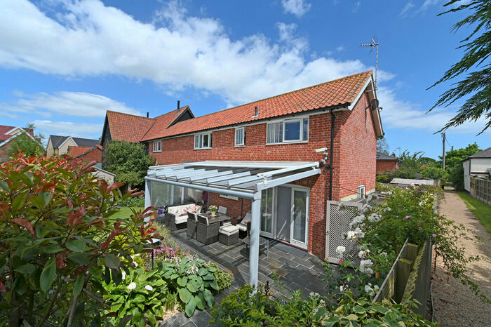 4 Bedroom Detached House For Sale In Tunstall, Woodbridge, IP12