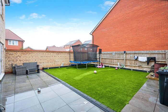 5 Bedroom Detached House For Sale In Corncroft Leys, Houghton Conquest, Bedford, MK45