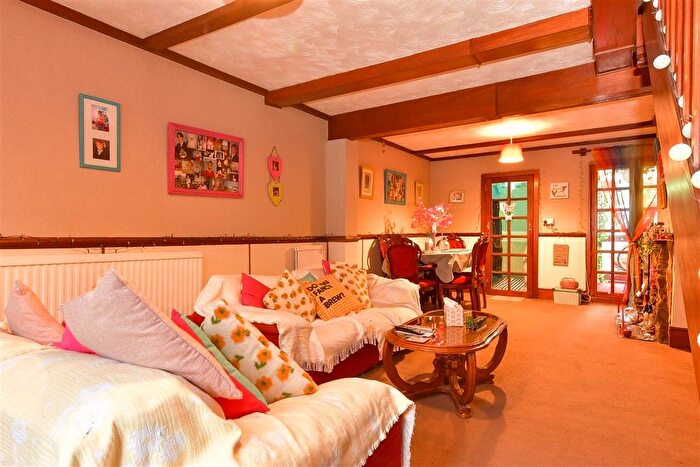 2 Bedroom Semi-Detached House For Sale In St. John's Road, Faversham, Kent, ME13