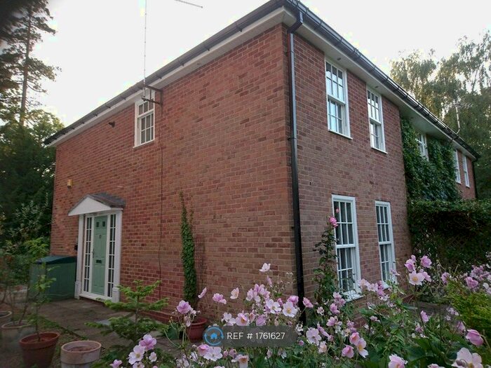 2 Bedroom End Of Terrace House To Rent In The Mews, Stratford-Upon-Avon, CV37