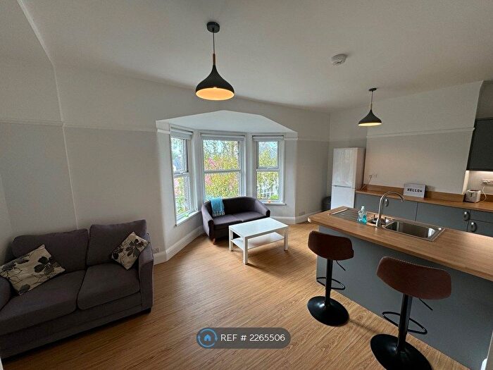 2 Bedroom Flat To Rent In Mutley, Plymouth, PL4
