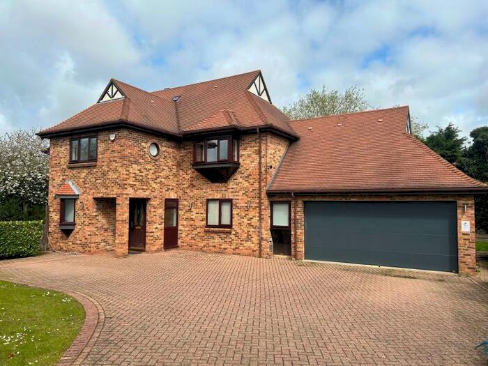 4 Bedroom Detached House To Rent In Ashpole Furlong, Loughton, MK5