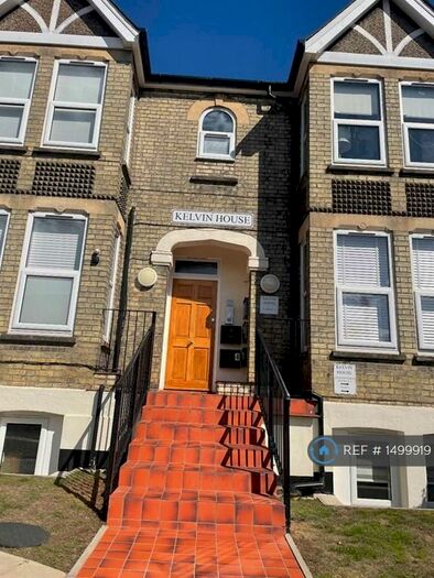 1 Bedroom Flat To Rent In Kelvin House, High Wycombe, HP13