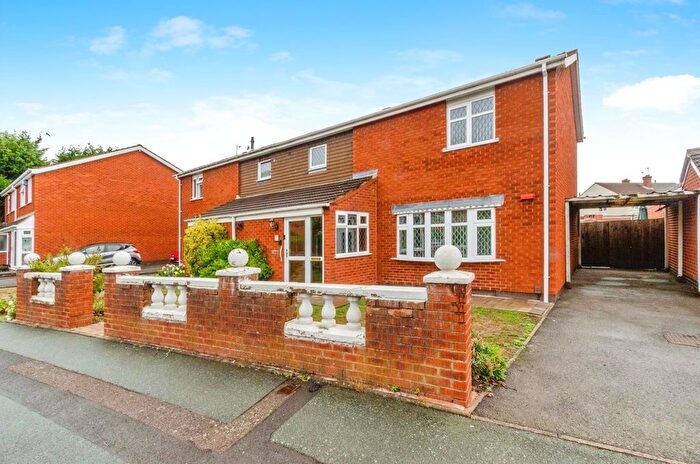 4 Bedroom Semi-Detached House For Sale In Wentbridge Road, Wolverhampton, West Midlands, WV1