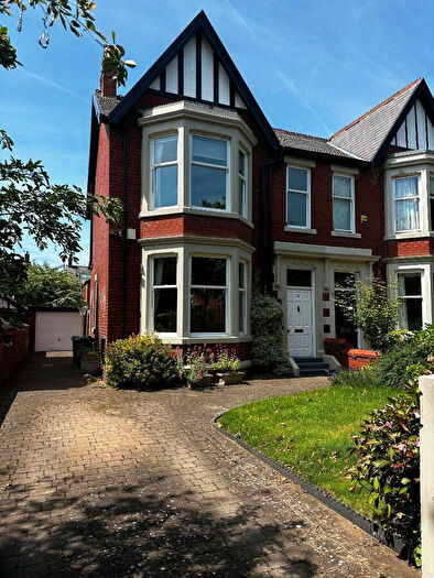5 Bedroom Semi-Detached House To Rent In Riversleigh Avenue, Lytham St.annes, FY8