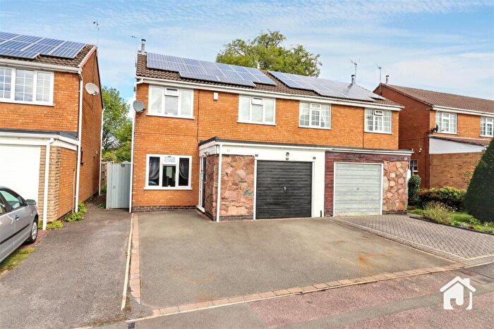 3 Bedroom Semi-Detached House For Sale In Bradgate Road, Markfield, Leicestershire, LE67