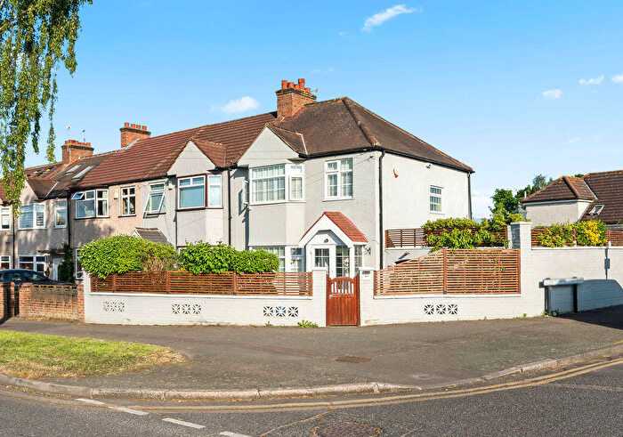 3 Bedroom End Of Terrace House For Sale In Forest Road, Sutton, SM3