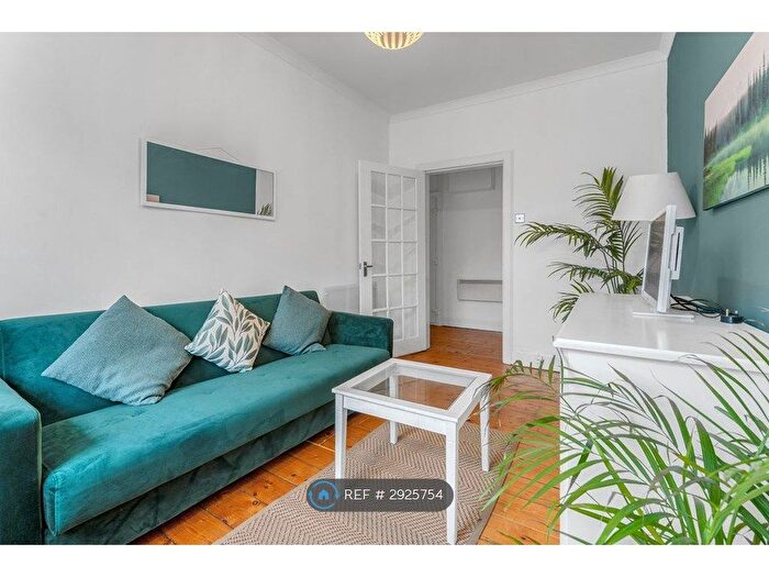 1 Bedroom Flat To Rent In East Fountainbridge, Edinburgh, EH3