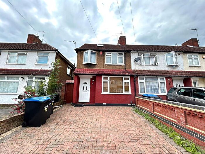 3 Bedroom Property To Rent In Shaw Road, Enfield, EN3