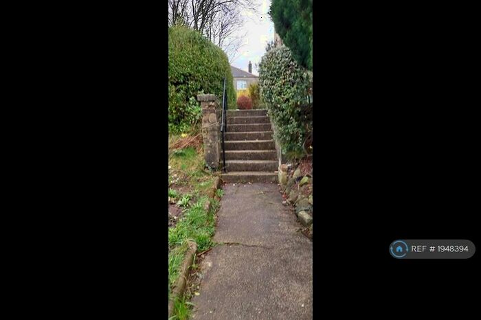 3 Bedroom Flat To Rent In Gifford Drive, Glasgow, G52
