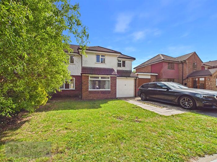 4 Bedroom Property To Rent In Hunters Chase, South Godstone, Godstone, RH9