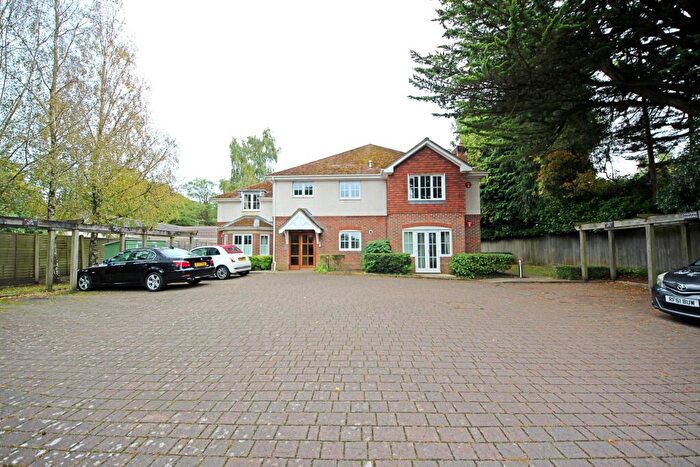 2 Bedroom Flat To Rent In Glenmoor Road, Ferndown, BH22