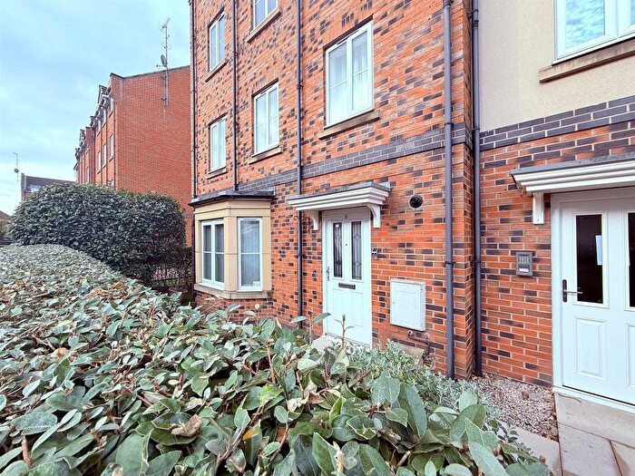 2 Bedroom Flat For Sale In Rylands Drive, Warrington, WA2
