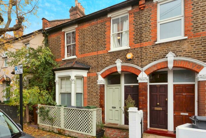 1 Bedroom Maisonette To Rent In Hove Avenue, Walthamstow, London, E17