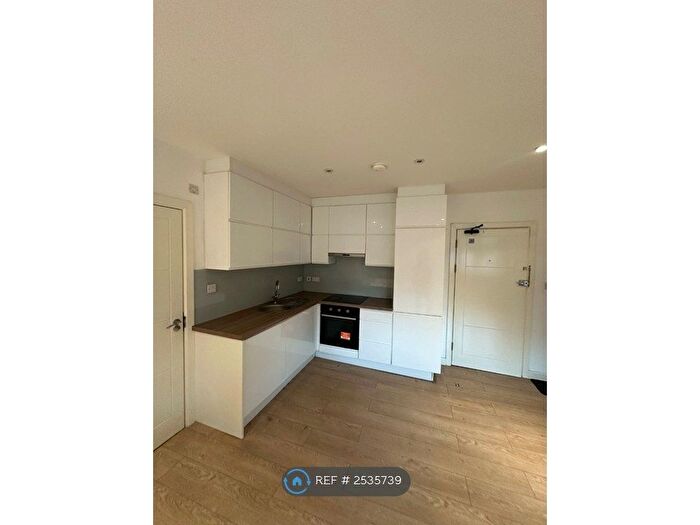 Studio To Rent In Buckingham Street, Aylesbury, HP20