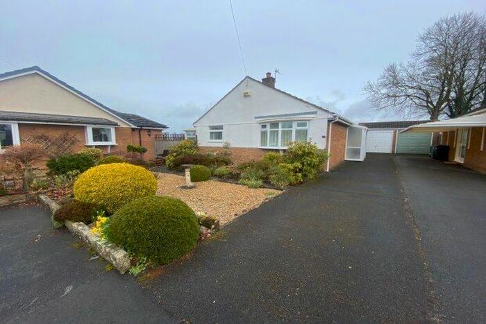 2 Bedroom Bungalow To Rent In Meadow Lane, Neston, CH64